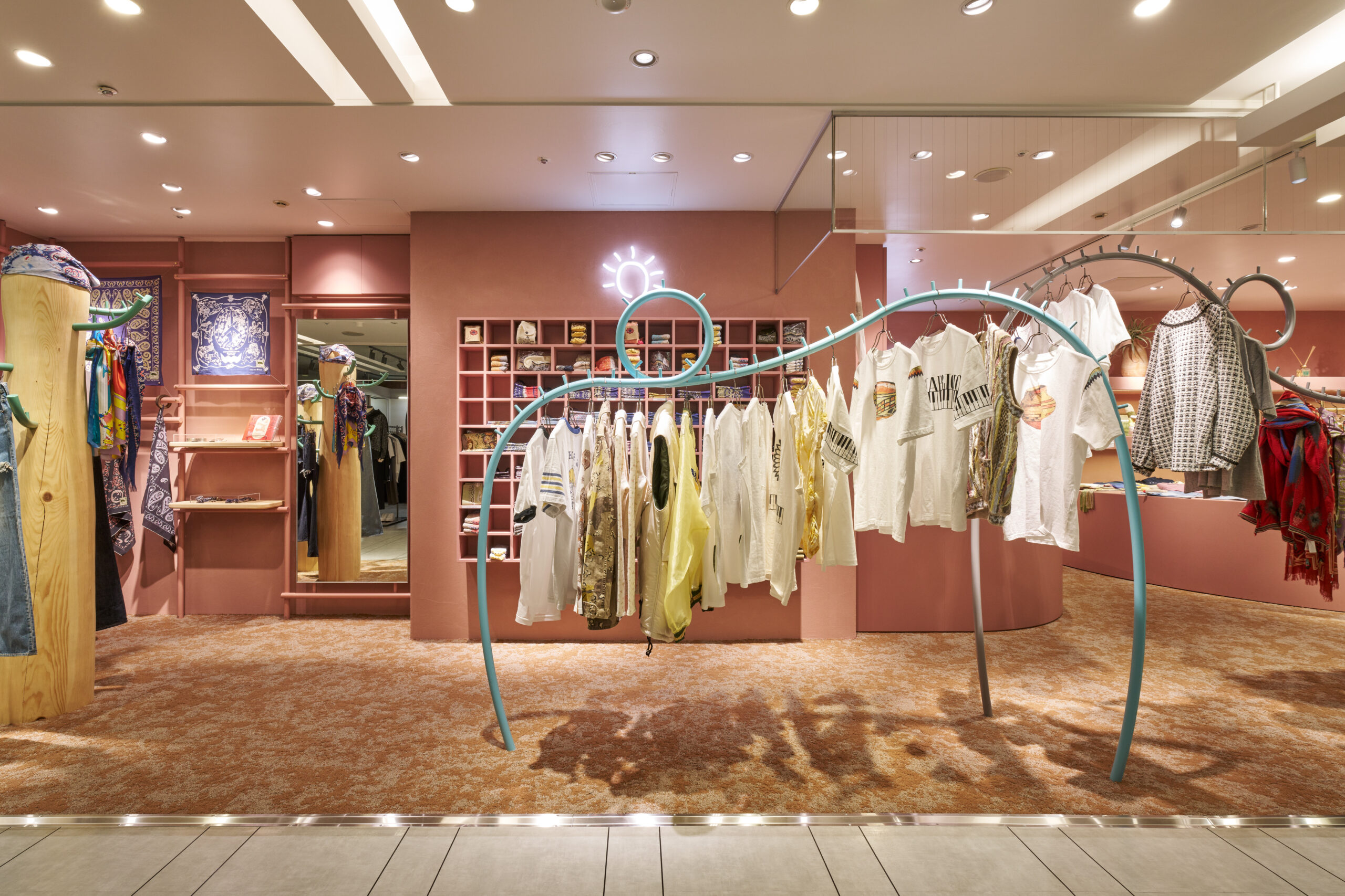 BAZZAR　KAPITAL　赭GOLD　GATE　STORE